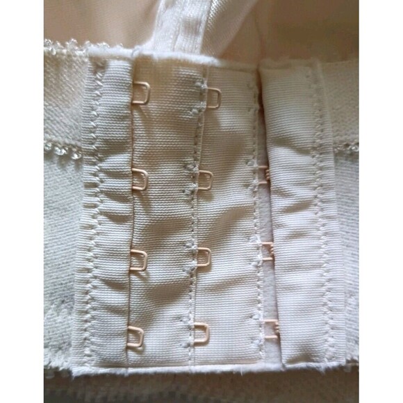 Playtex 18 Hour Bra Size 48DDD Beige Wireless Bullet Comfort Padded Straps 4693 - Picture 3 of 6